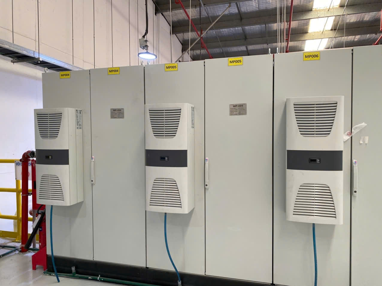 Các Phương pháp Xử lý Sự cố Cơ bản khi Máy lạnh Tủ điện Gặp Hư Hỏng